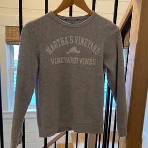 Girls Vineyard Vines Vintage Look Sweatshirt. L